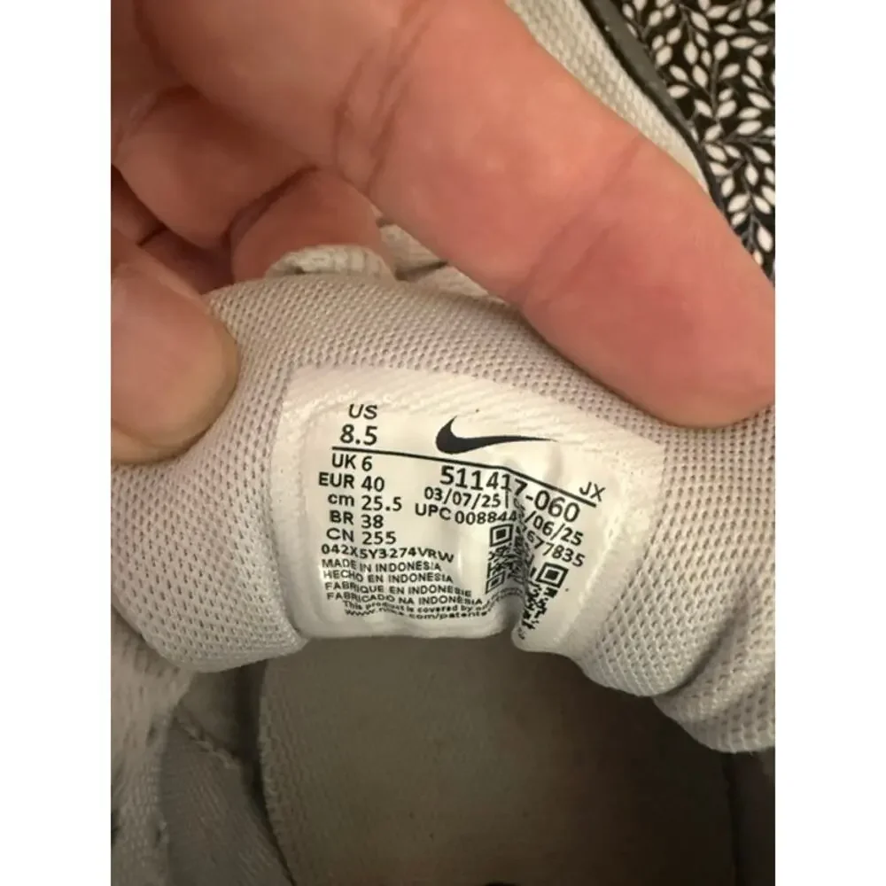 WOMEN'S NIKE AIR MAX GRAY/PINK SNEAKERS ) SIZE ) 8.5